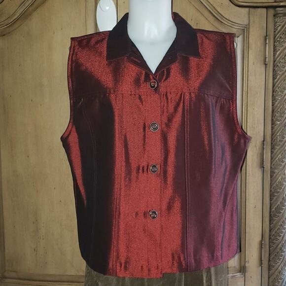 NWOT Women's Deep Red Metallic Button Down Vest - Picture 1 of 7